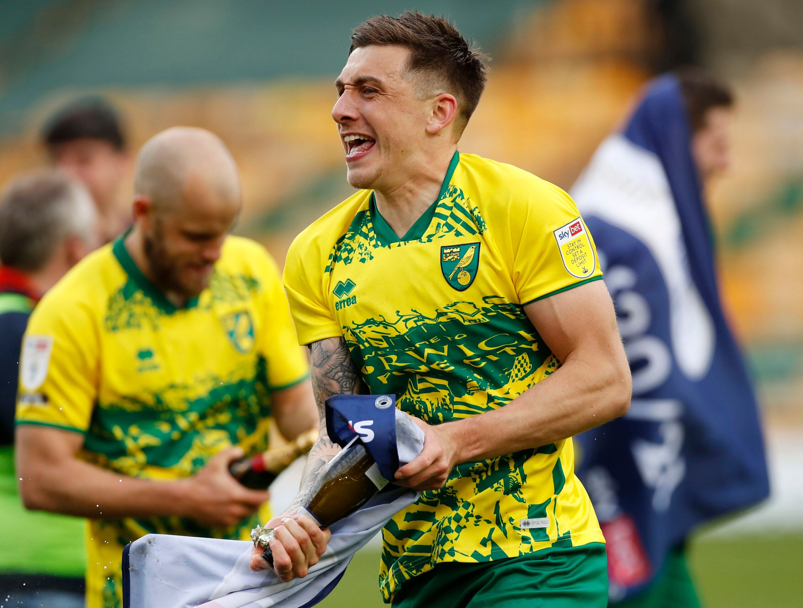Soccer Football - Championship - Norwich City v Reading - Carrow Road, Norwich, Britain - May 1, 2021 Norwich City's Jordan Hugill celebrates after winning the Championship Action Images via Reuters/Andrew Boyers EDITORIAL USE ONLY. No use with unauthorized audio, video, data, fixture lists, club/league logos or 'live' services. Online in-match use limited to 75 images, no video emulation. No use in betting, games or single club /league/player publications.  Please contact your account represent