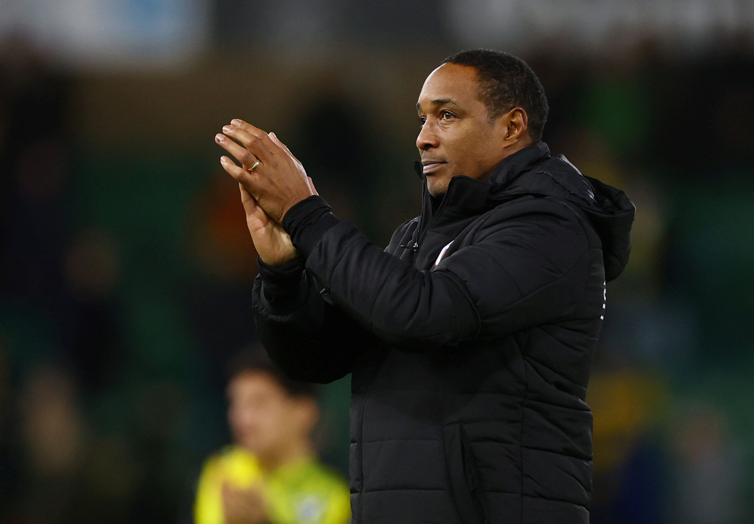 Soccer Football - Championship - Norwich City v Reading - Carrow Road, Norwich, Britain - December 30, 2022  Reading manager Paul Ince applauds fans after the match   Action Images/Matthew Childs  EDITORIAL USE ONLY. No use with unauthorized audio, video, data, fixture lists, club/league logos or 