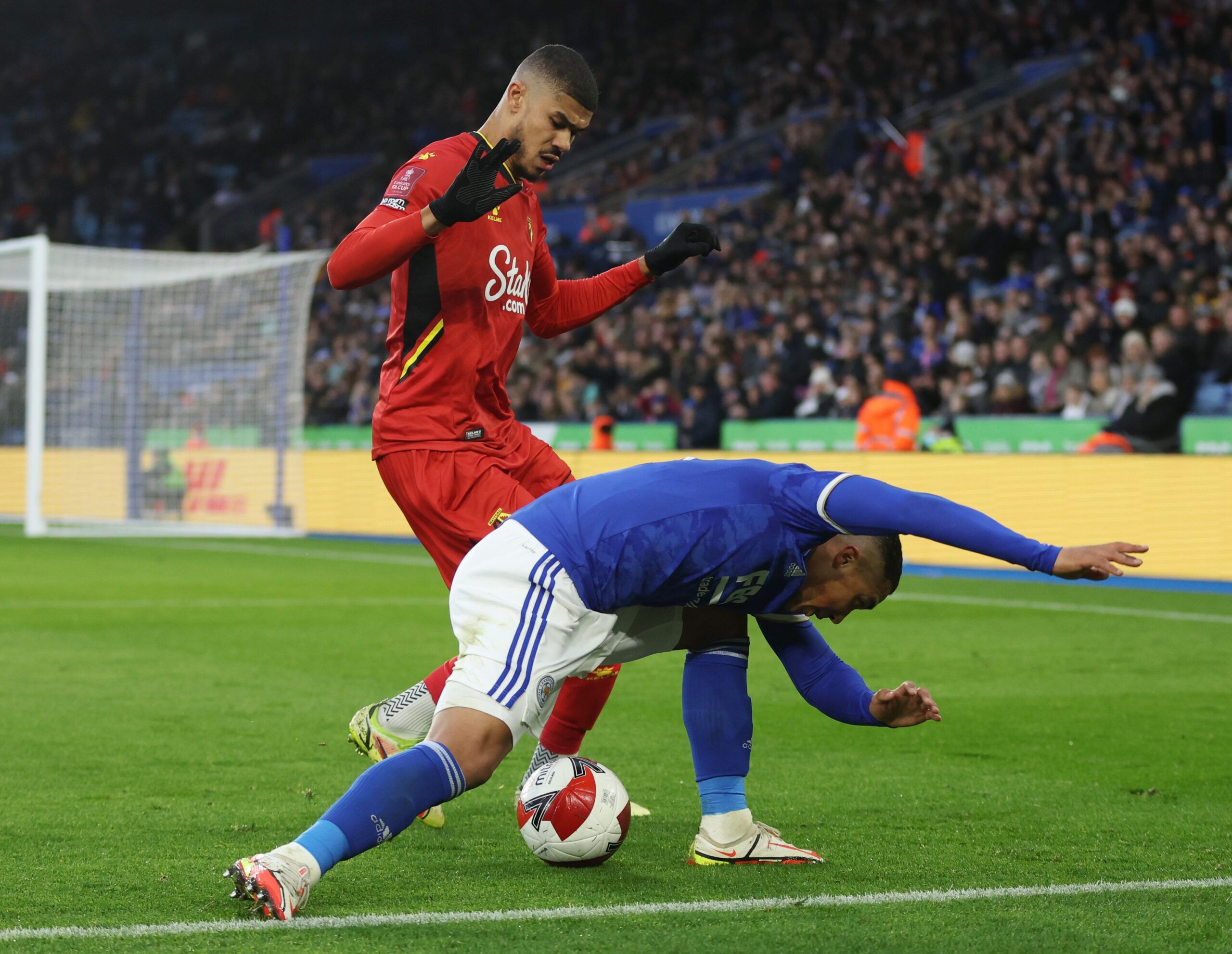 Soccer Football - FA Cup Third Round - Leicester City v Watford - King Power Stadium, Leicester, Britain - January 8, 2022 Watford's Ashley Fletcher in action with Leicester City's Youri Tielemans REUTERS/Hannah Mckay