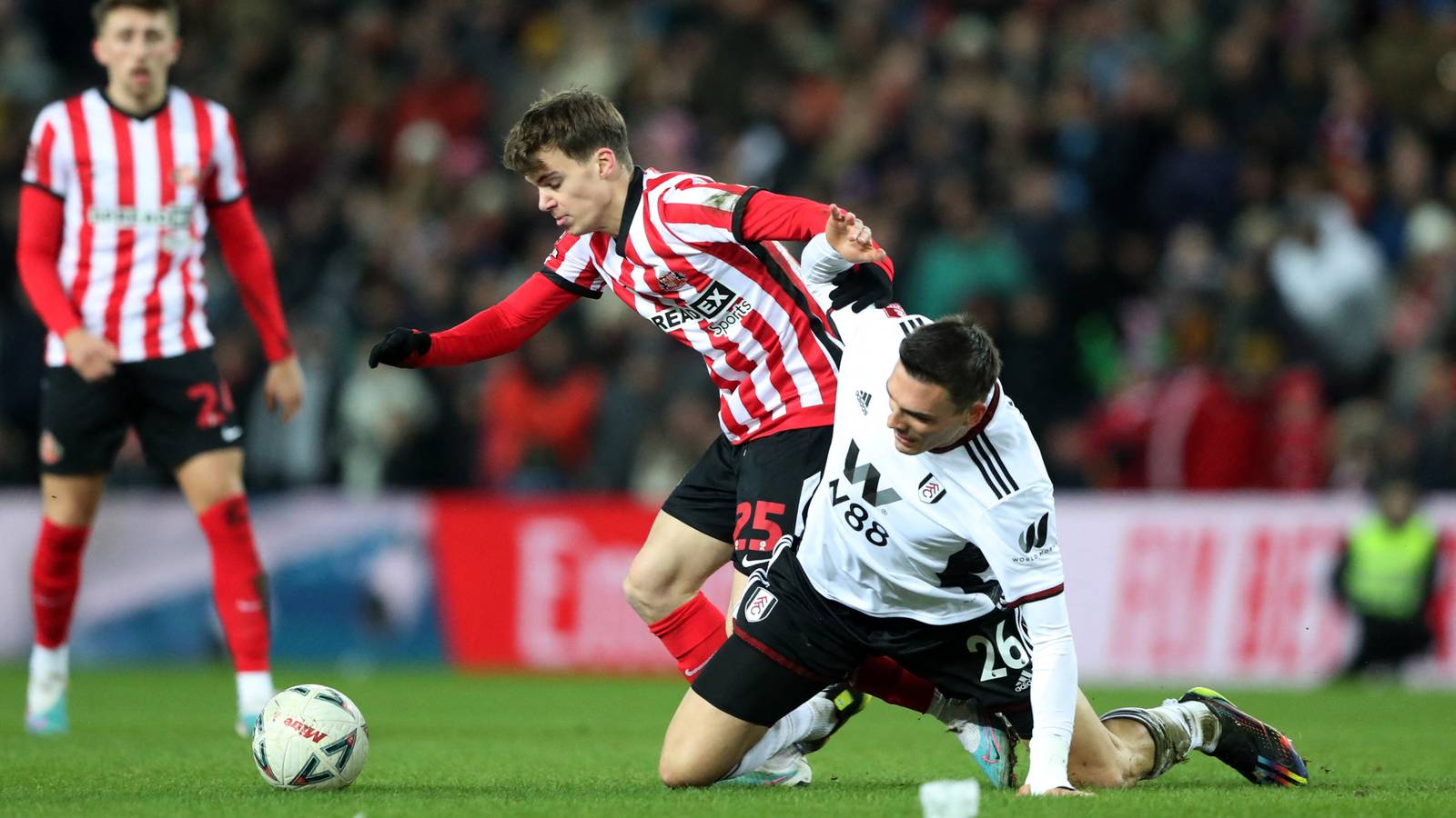Update emerges on Sunderland’s summer plans for PSG man