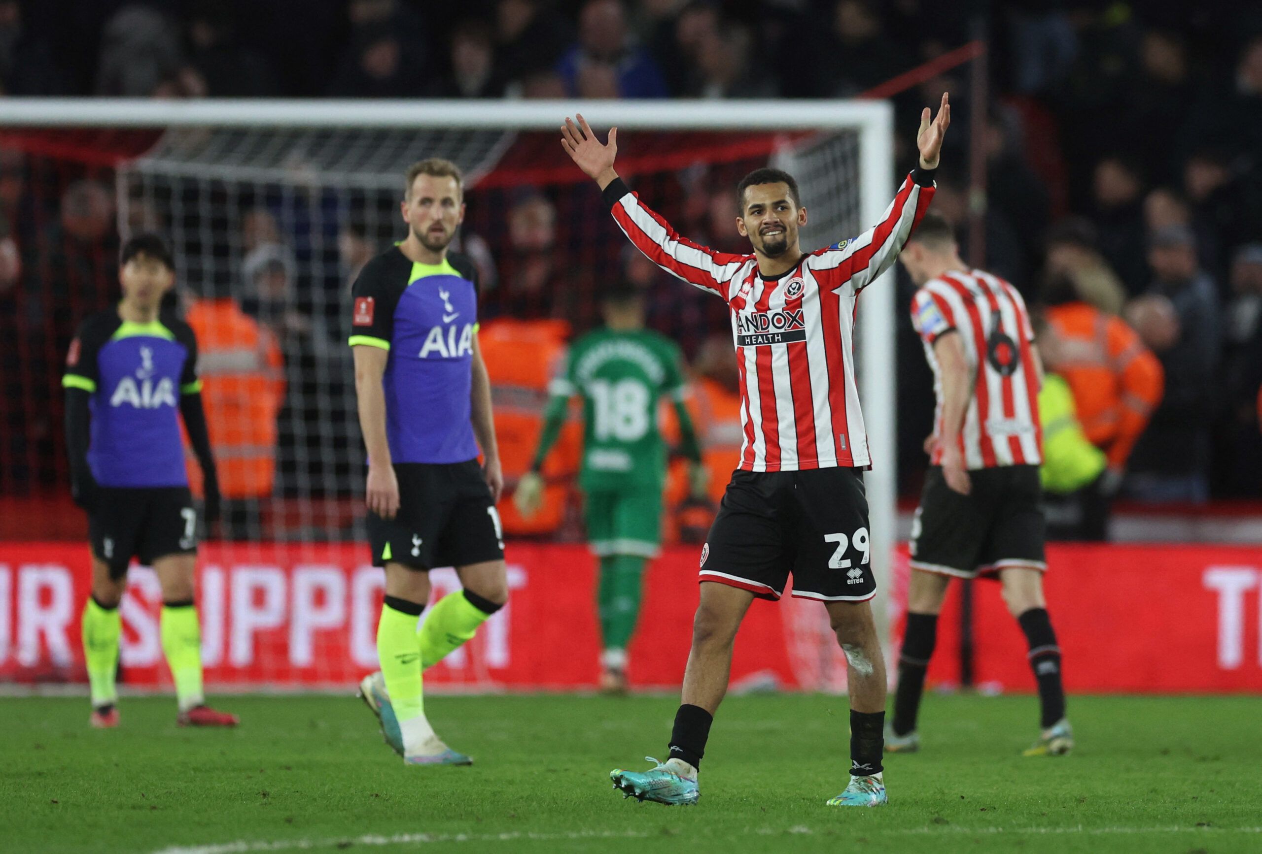 Sheffield United 1 0 Tottenham Flw Report As Ndiaye Fires Blades Into