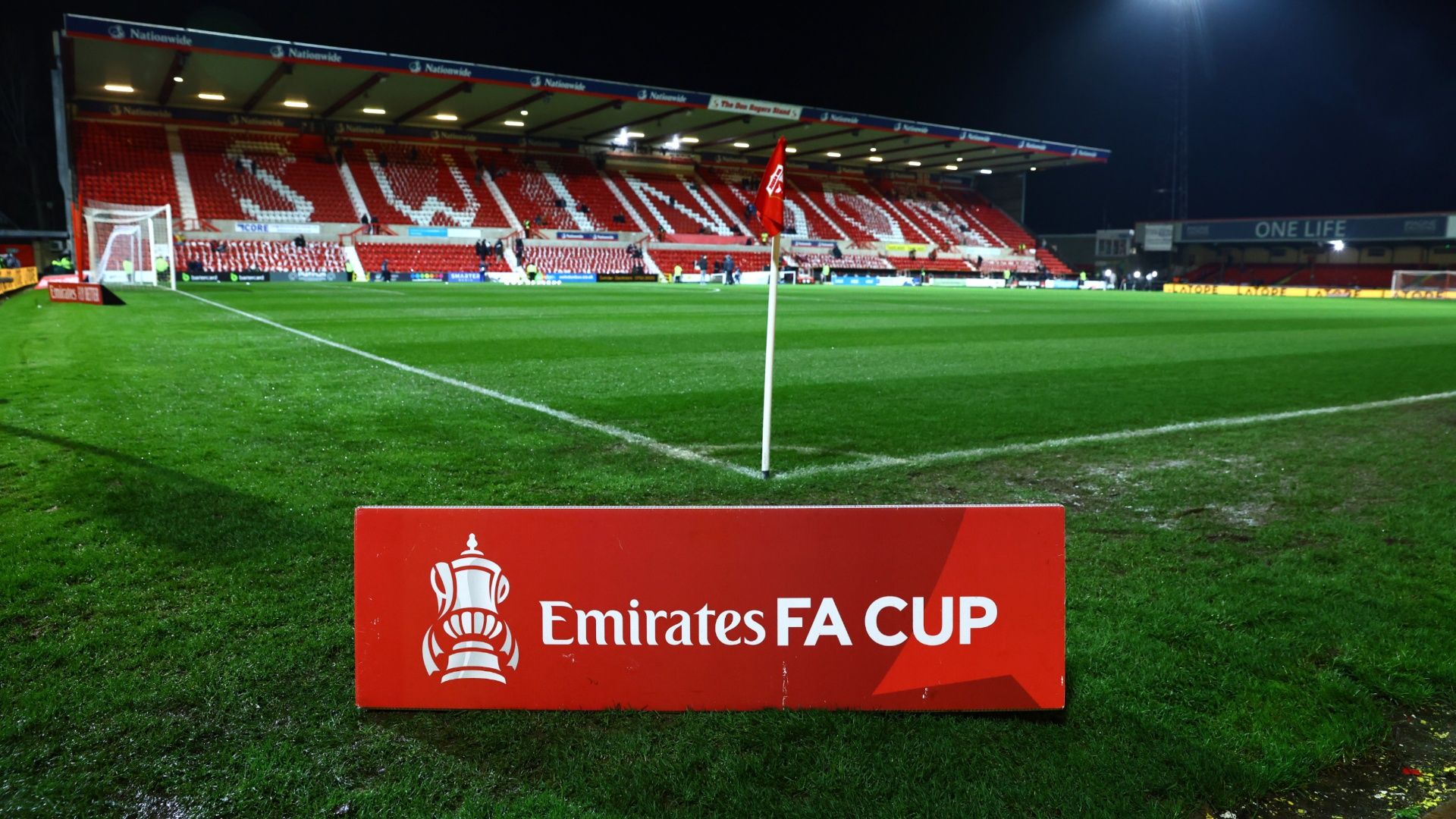 FA Cup Third Round - Swindon Town v Manchester City