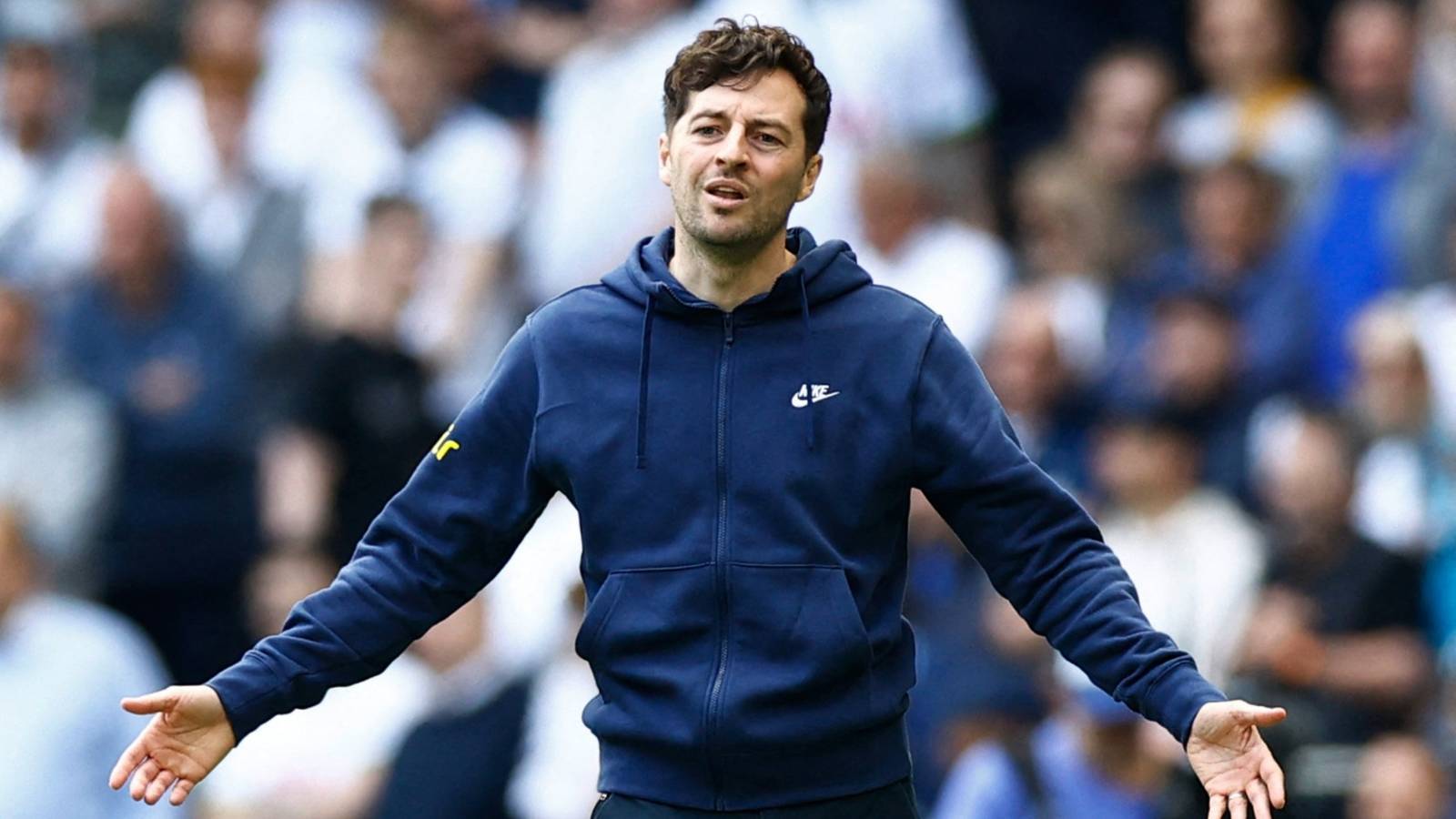 West Brom Berhasil di Jendela Transfer Musim Panas dengan Nat Phillips dan Chris Mepham