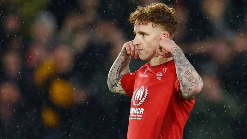 QPR set to beat Championship rivals to Jack Colback signing
