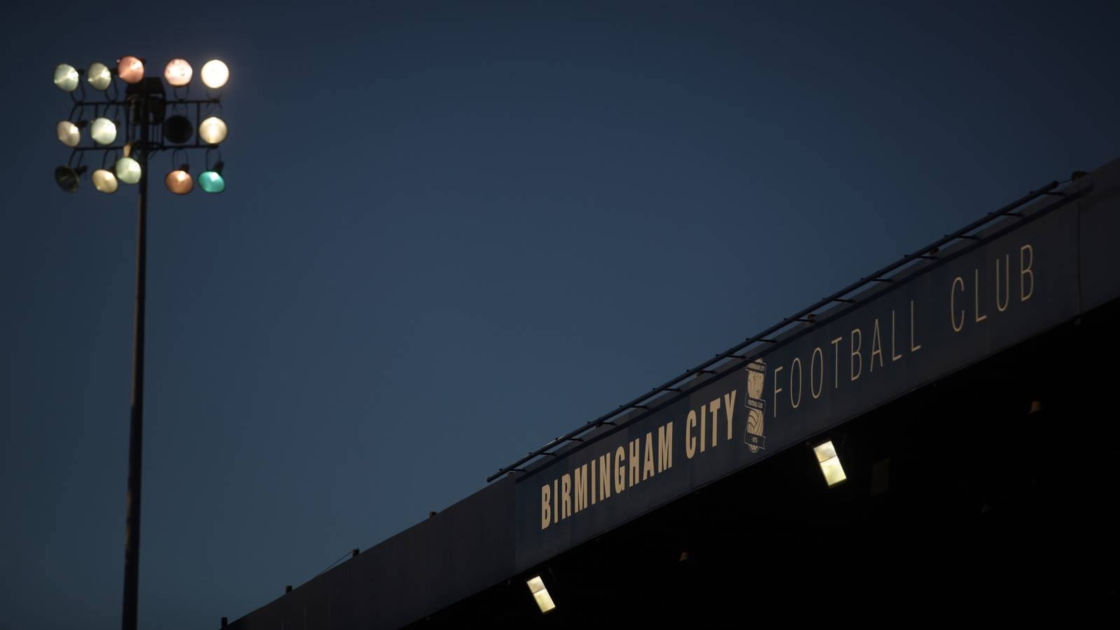 Don Goodman: 3 Atmosfer Terbaik EFL Championship yang Pernah Ia Rasakan