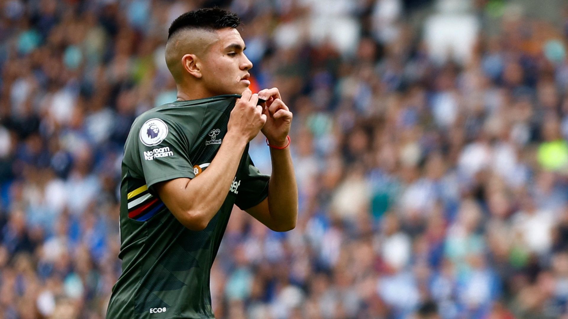 Carlos Alcaraz: Southampton complete signing of Racing Club midfielder in  £12m deal, Football News