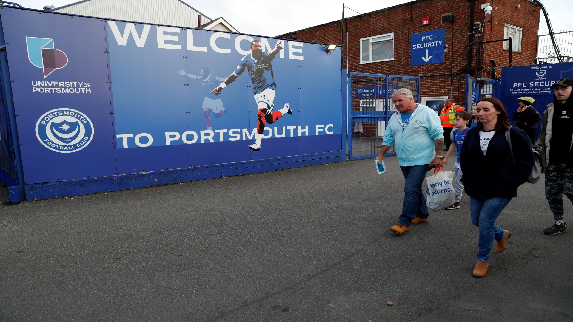 portsmouth fans entering the ground