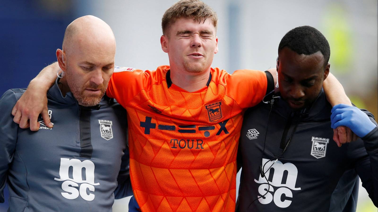 Apakah Ipswich Town melakukan kesalahan besar dalam transfer? McKenna hadapi risiko menunggu.