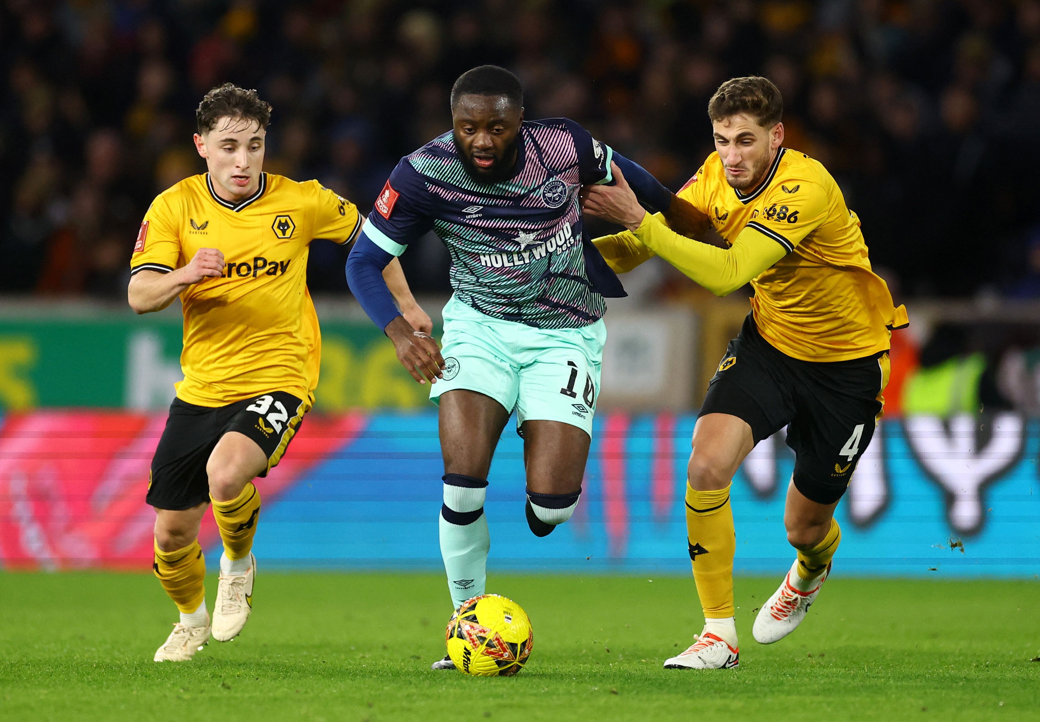 Bristol City keen on loan deal for Wolves midfielder Joe Hodge