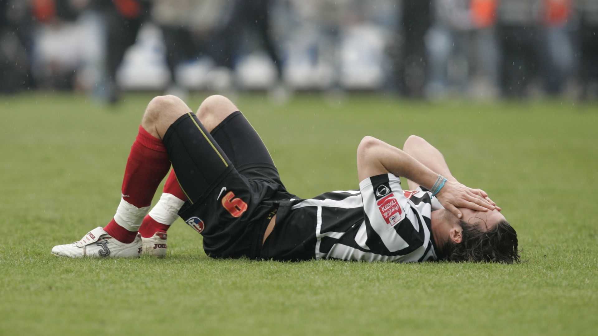 Michael Reddy Football Grimsby Town: Michael Reddy injury v Cheltenham cost club in 2006