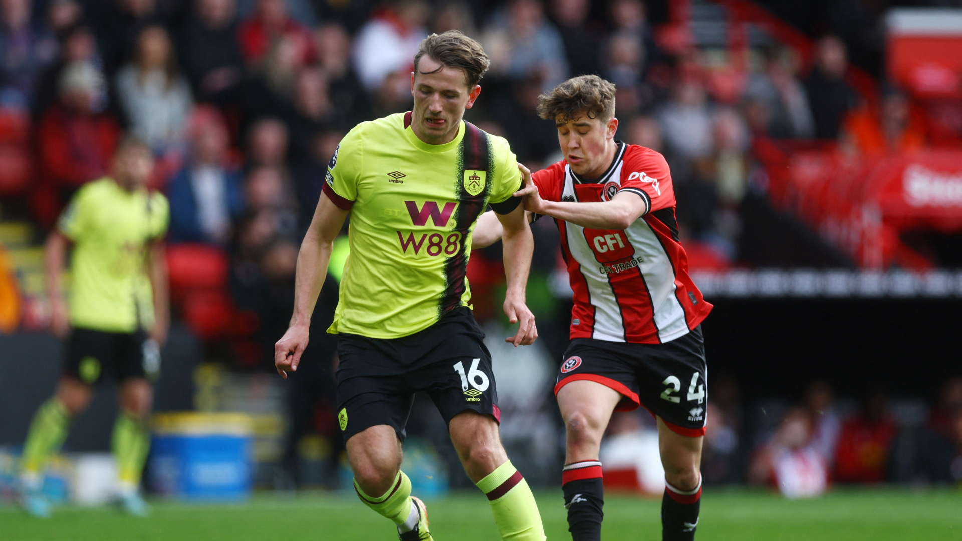 Arblaster battling against Burnley's Sander Berge