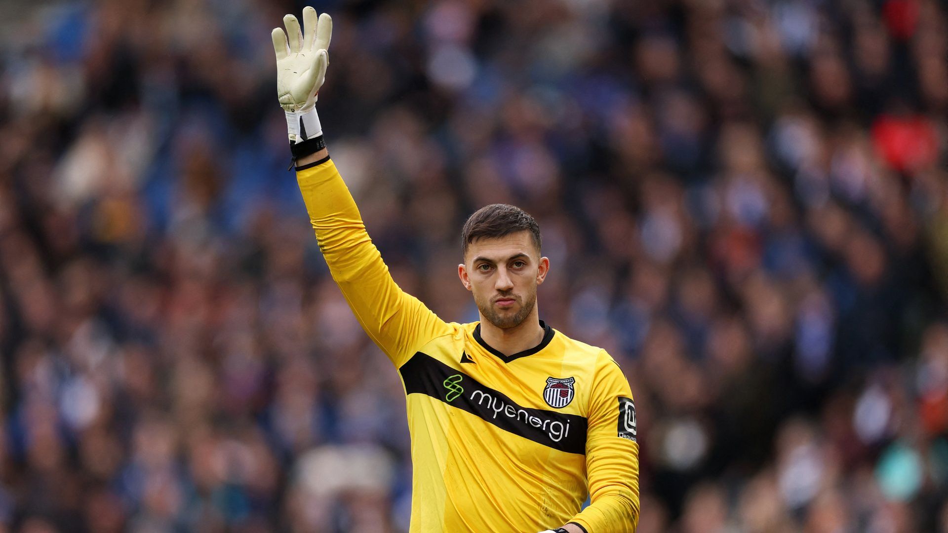 Max Crocombe playing for Grimsby Town