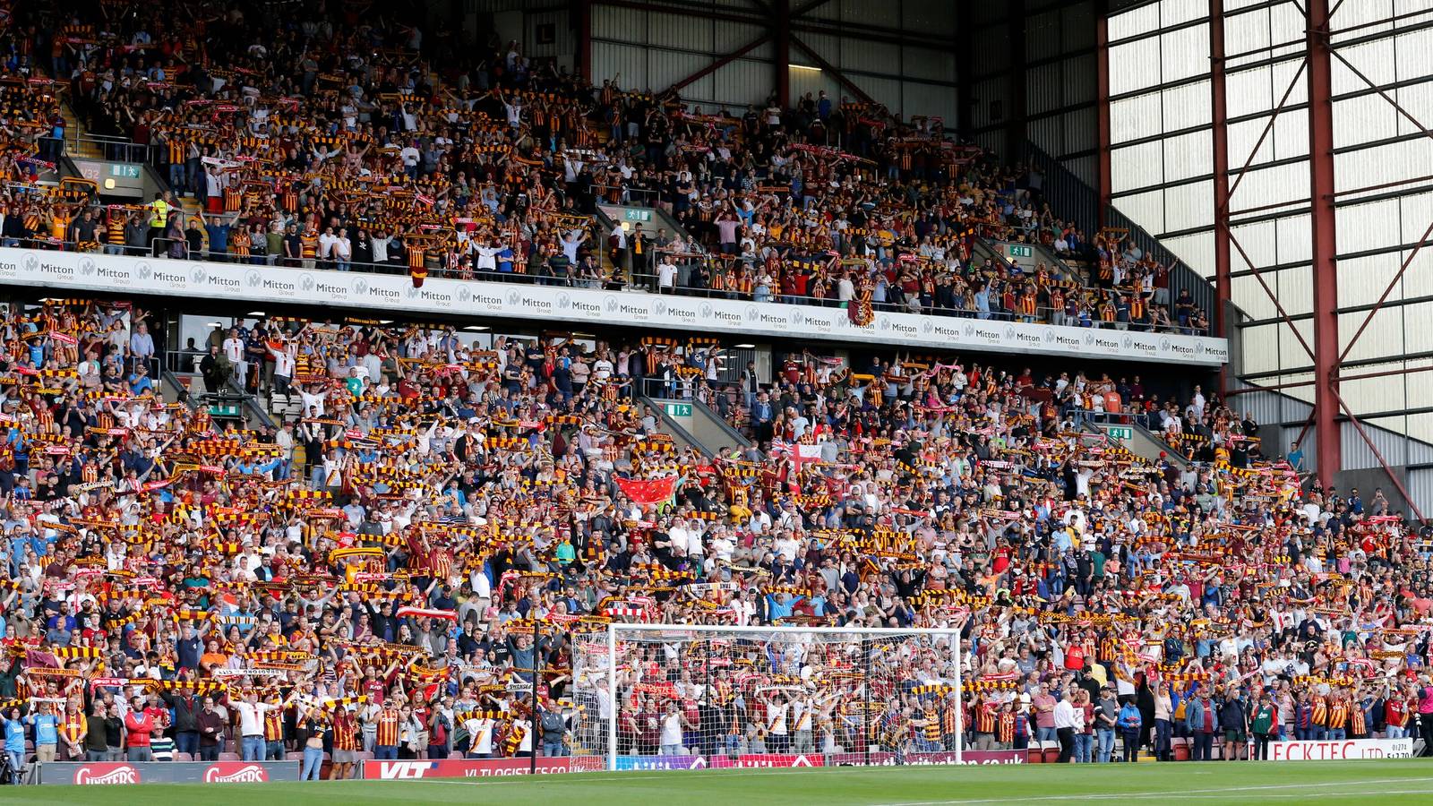 Bradford City Dipuji atas Penandatanganan “Pemain Pejuang” yang Hebat Bradford City Dipuji atas Penandatanganan “Pemain Pejuang” yang Hebat