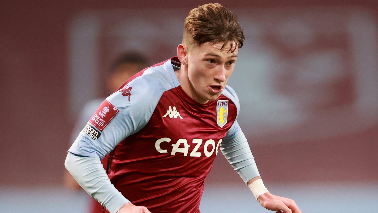 Lee Hendrie beri ramalan Aston Villa dan Louie Barry setelah pinjaman