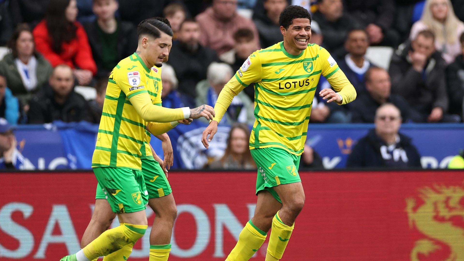 Gabriel Sara scores for Norwich City vs Leicester City