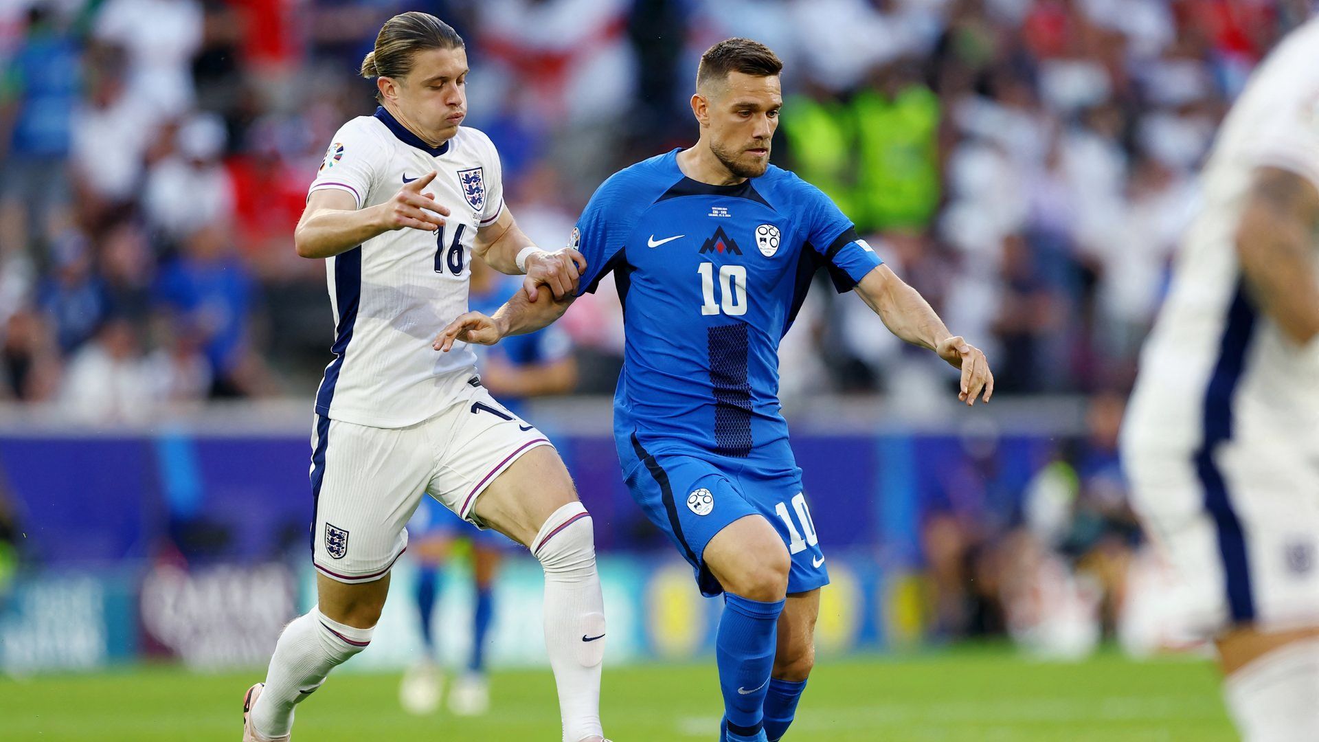 Timi Max Elsnik against Conor Gallagher in England 0-0 Slovenia