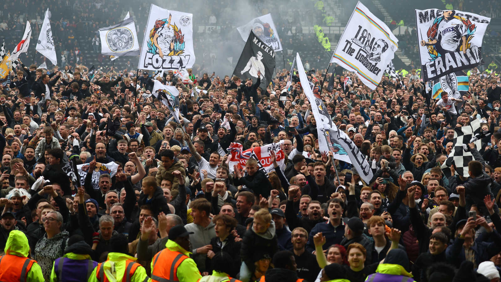 DERBY COUNTY RARE INSIGNE ÉMAILLÉ SUPPORTERS FOOTBALL DCFC