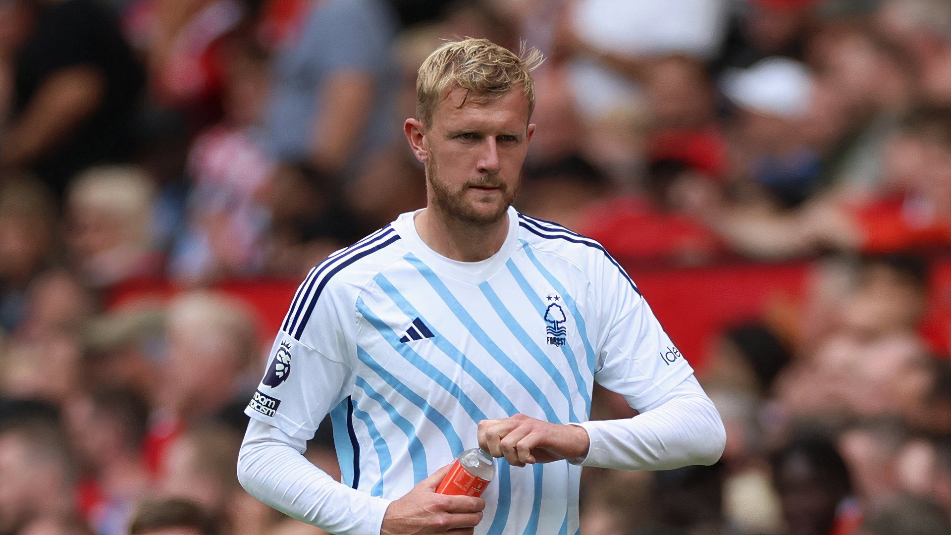Joe Worrall Trái Tim Của Hàng Phòng Ngự Anh Quốc - Một Biểu Tượng Đáng Kể Trong Thế Giới Bóng Đá
