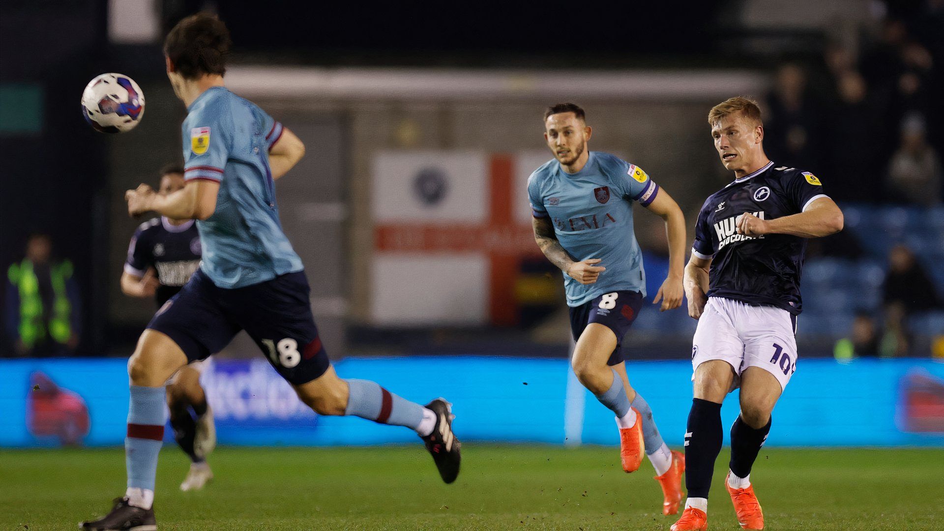 Zian Flemming playing for Millwall vs Burnley