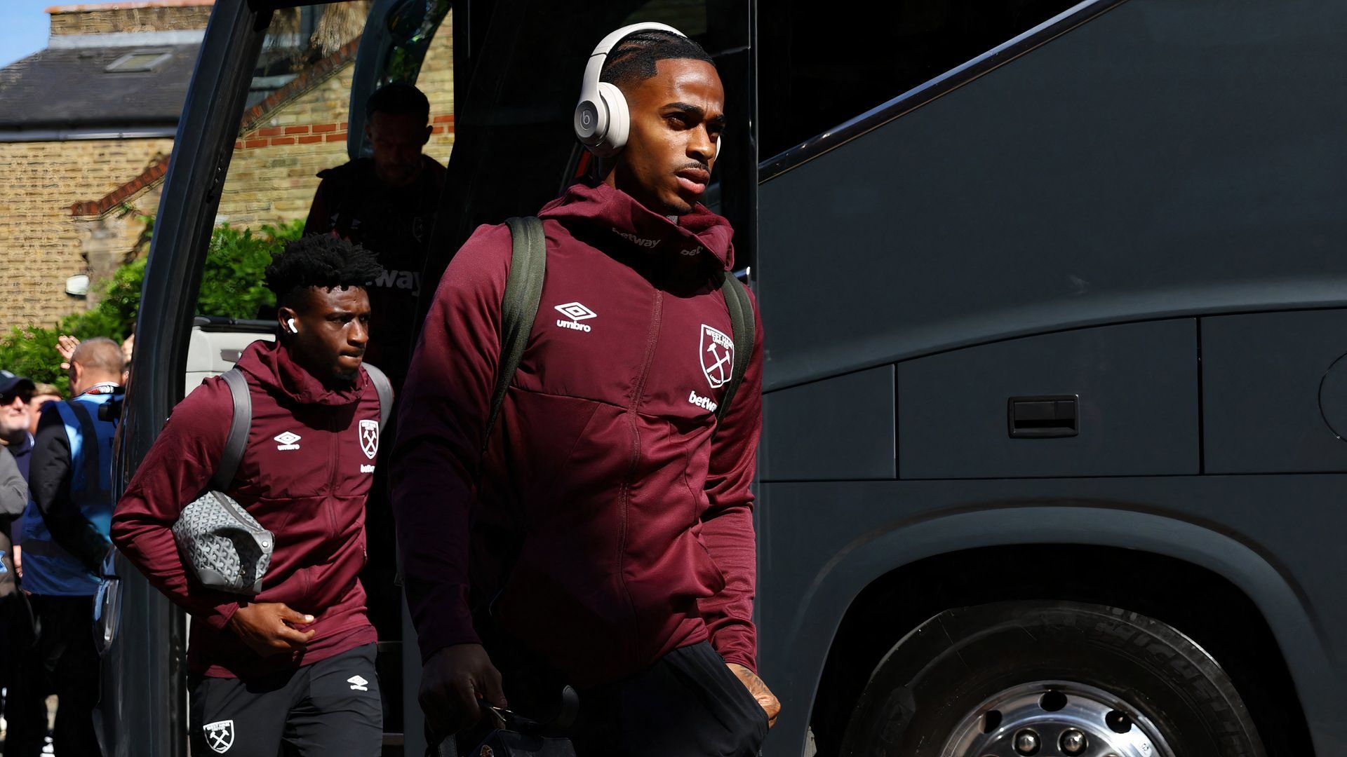 "Magic" Stoke City told to avoid Million Manhoef transfer scenario in