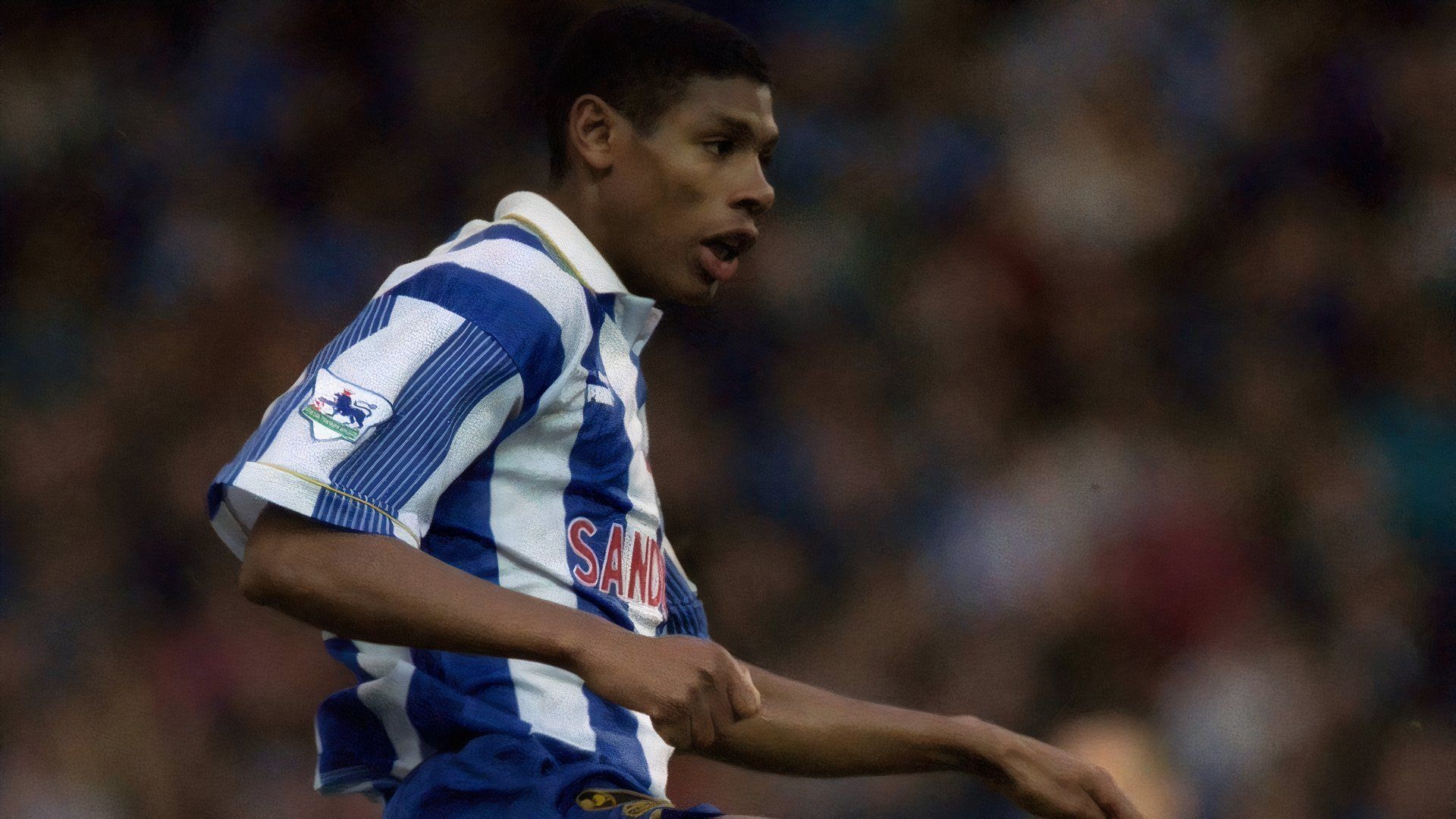 Carlton Palmer playing for Sheffield Wednesday in 93/94 