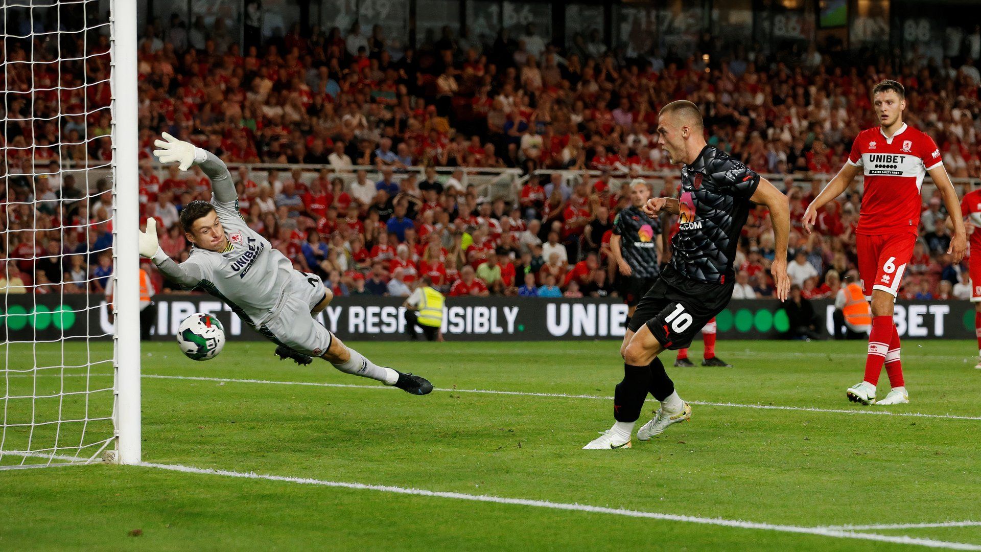 7 Barnsley players will leave at the end of 2024/25 as things stand