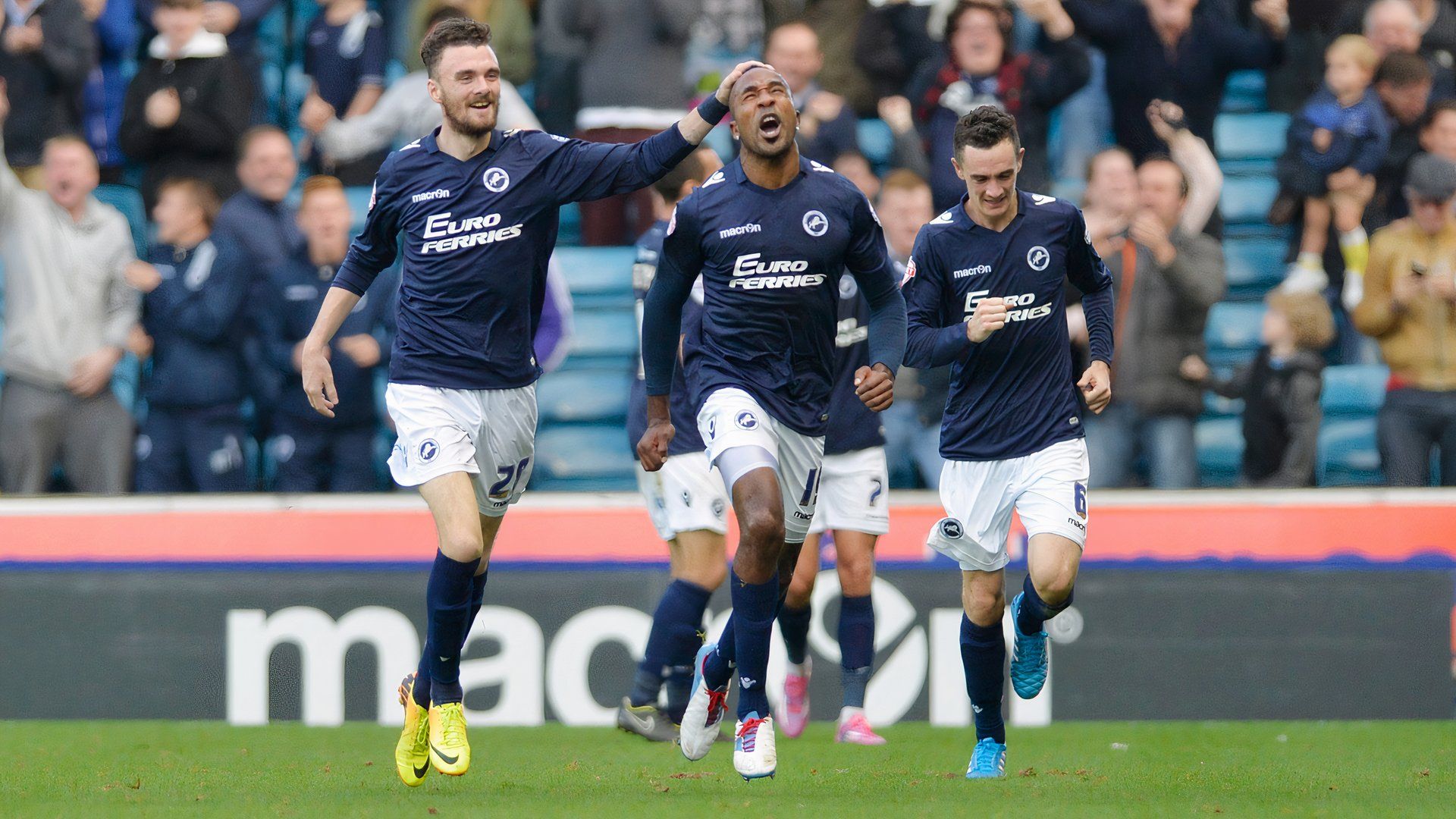 Ricardo Fuller Millwall Wolves 2014