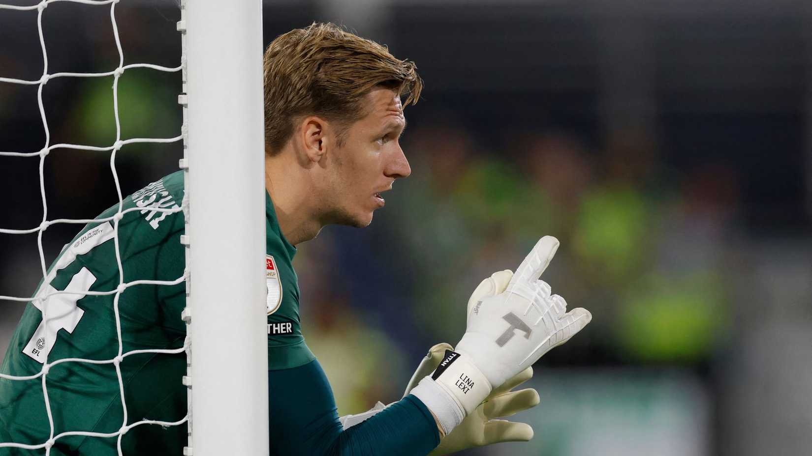 10 best goalkeepers in the EFL Championship right now (Ranked)