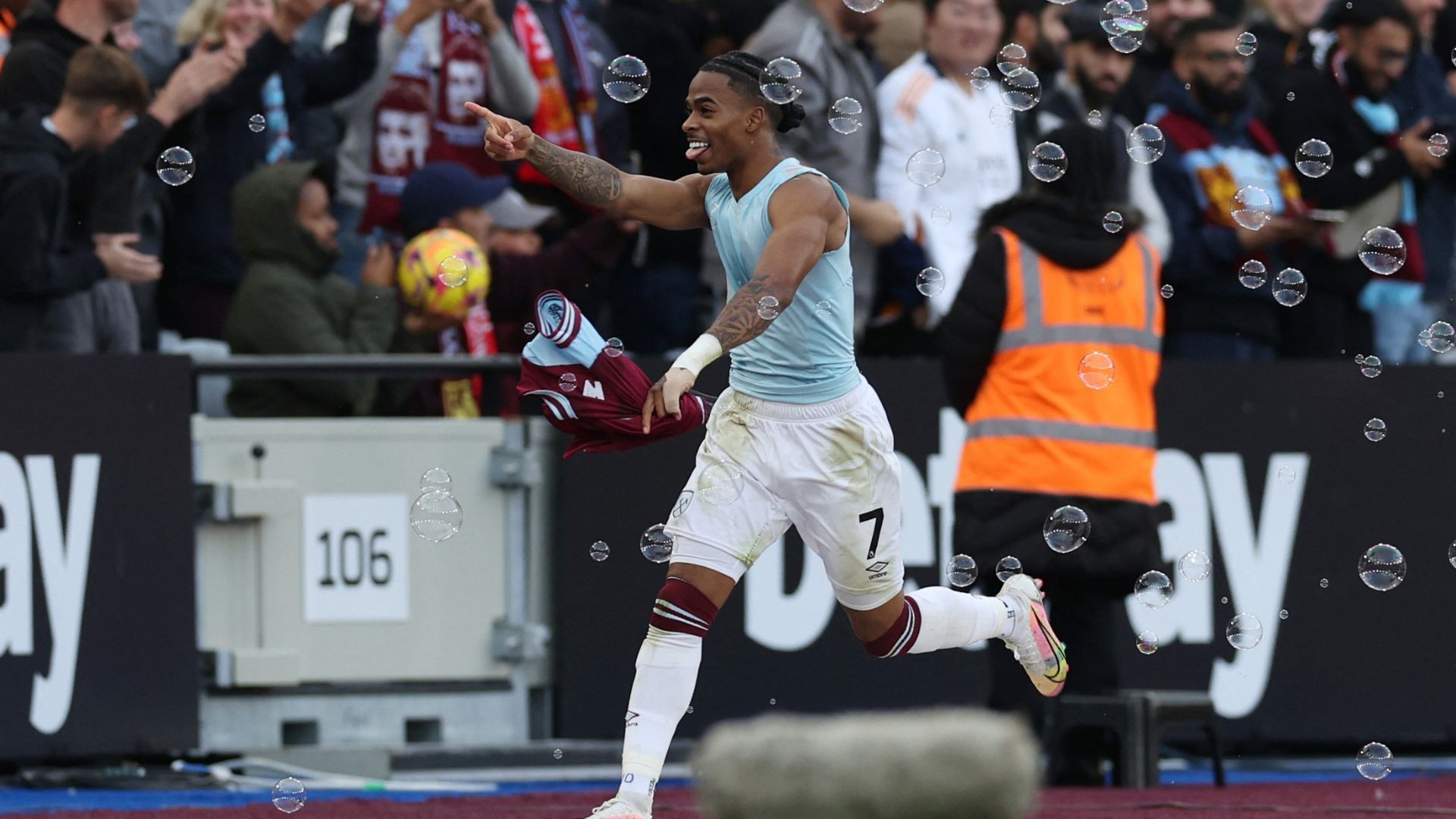 Premier League - West Ham United v Manchester United