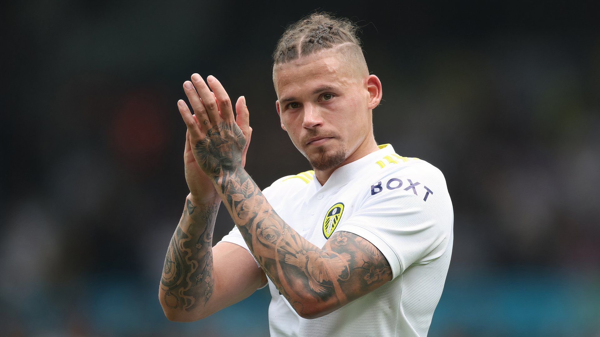 "Waste" Reaction given to Kalvin Phillips, Leeds United news amid