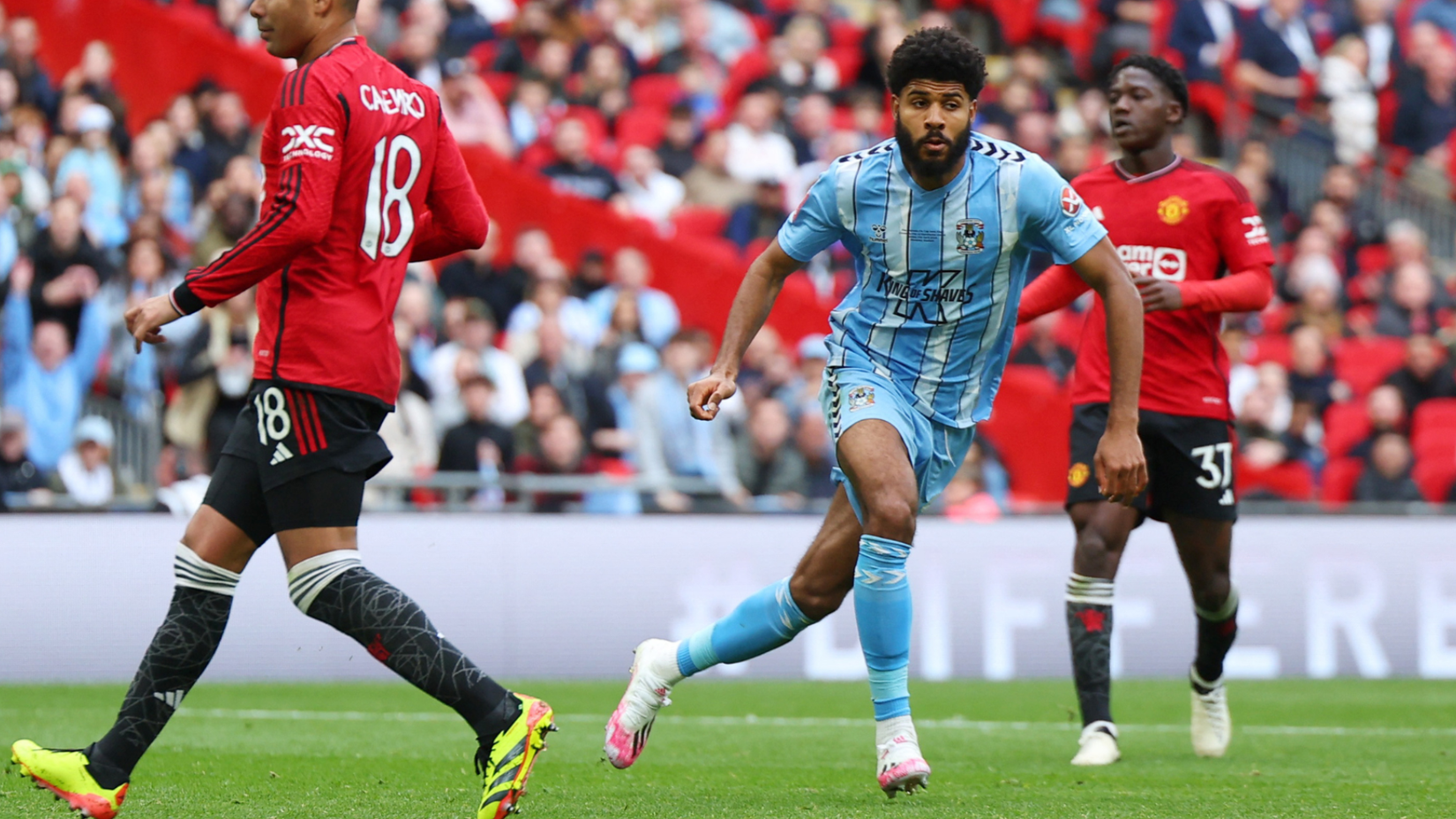 Coventry City: How AI values Ben Sheaf, Ellis Simms and Haji Wright's ...