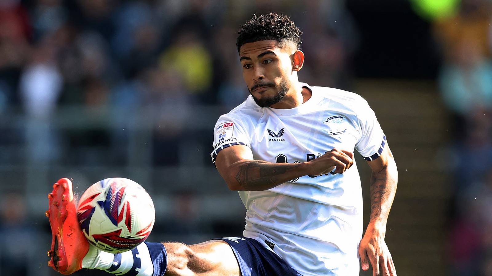 Berapa Selisih Pendapatan Kaine Kesler-Hayden di Coventry City vs Aston Villa?