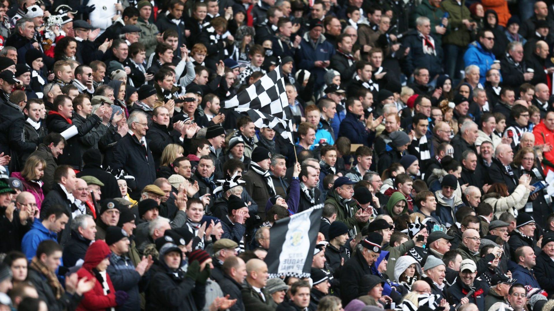 St Mirren supporters