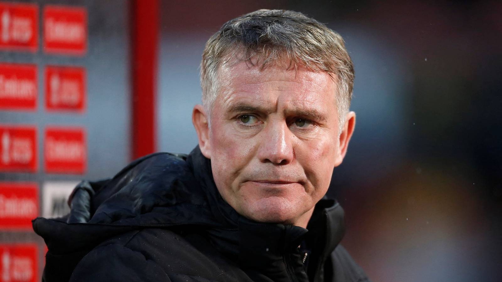 Wrexham bahas masa depan Phil Parkinson usai kalah dari QPR
