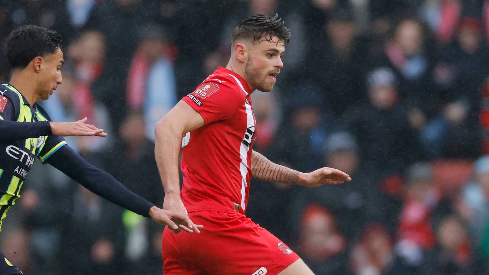 Charlton Athletic sent Charlie Kelman warning as QPR view is given -