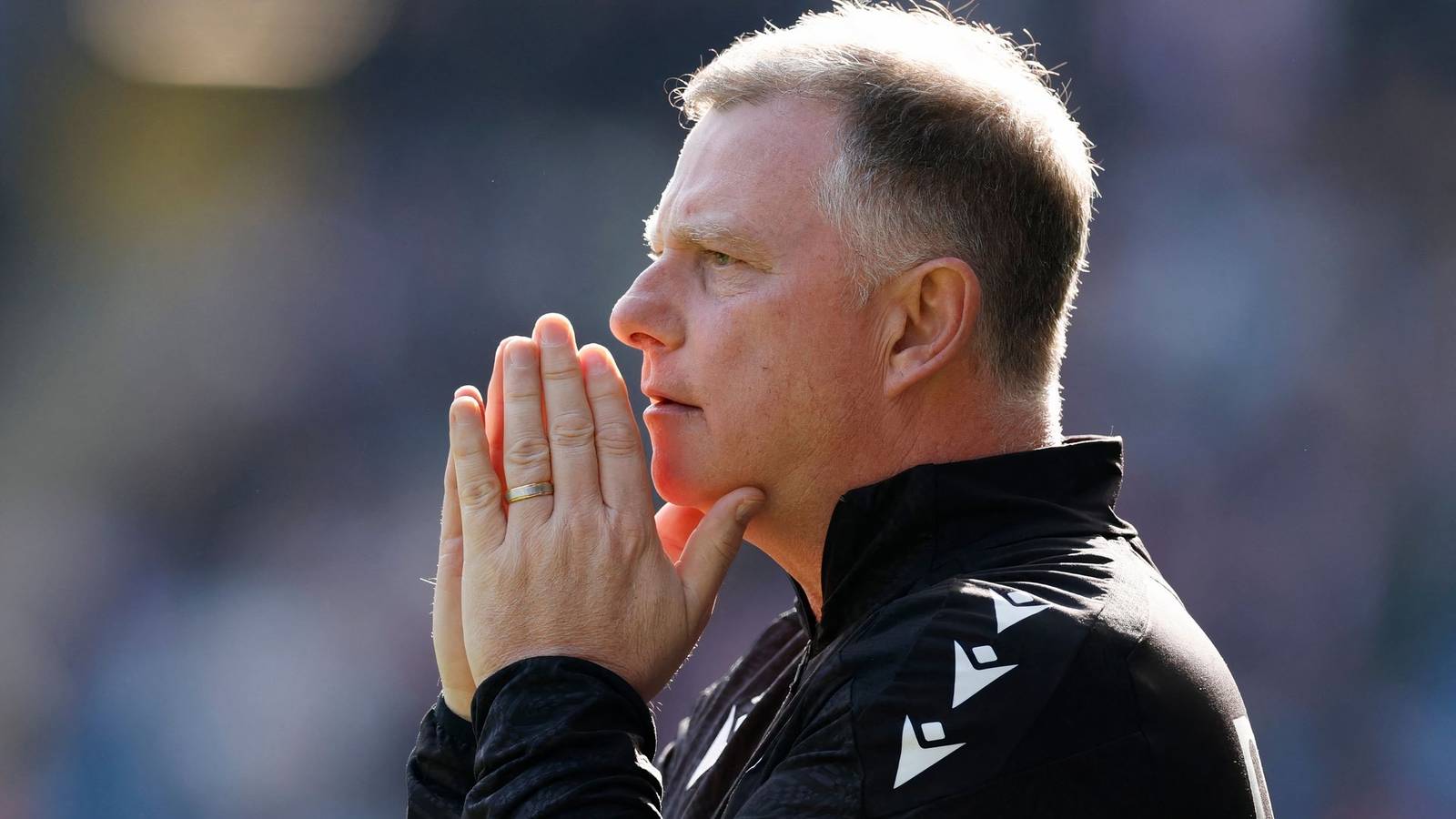 Mark Robins Ikuti Jejak Sukses di Stoke City yang Pernah Dicapai di Coventry Mark Robins Ikuti Jejak Sukses di Stoke City yang Pernah Dicapai di Coventry