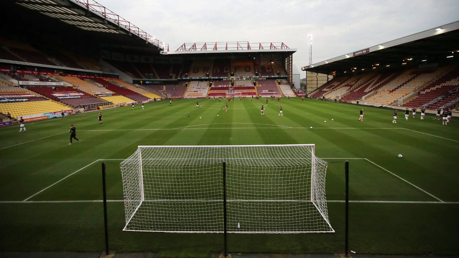 Apa Pendapat Don Goodman Soal Usaha Promosi Liga Satu Bradford City