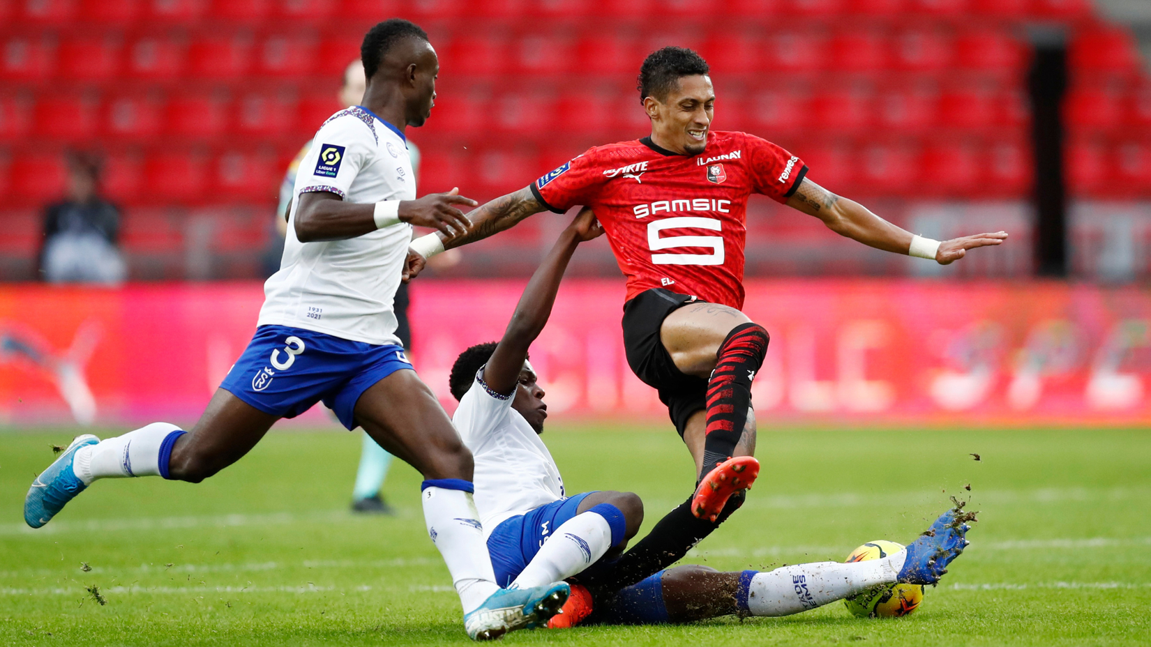 New claim emerges about the fee Leeds United actually paid to sign Raphinha