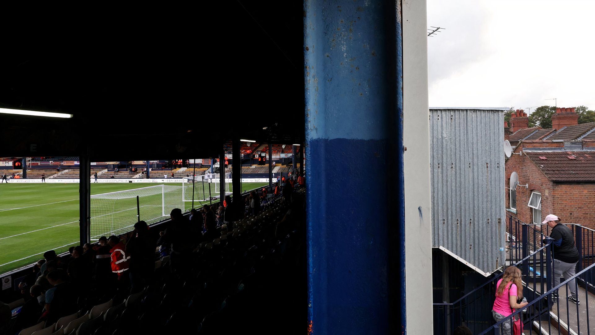 General view of Kenilworth Road