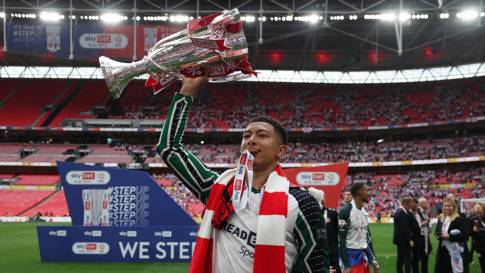 Jobe Bellingham celebrates Sunderland's return to the Premier League
