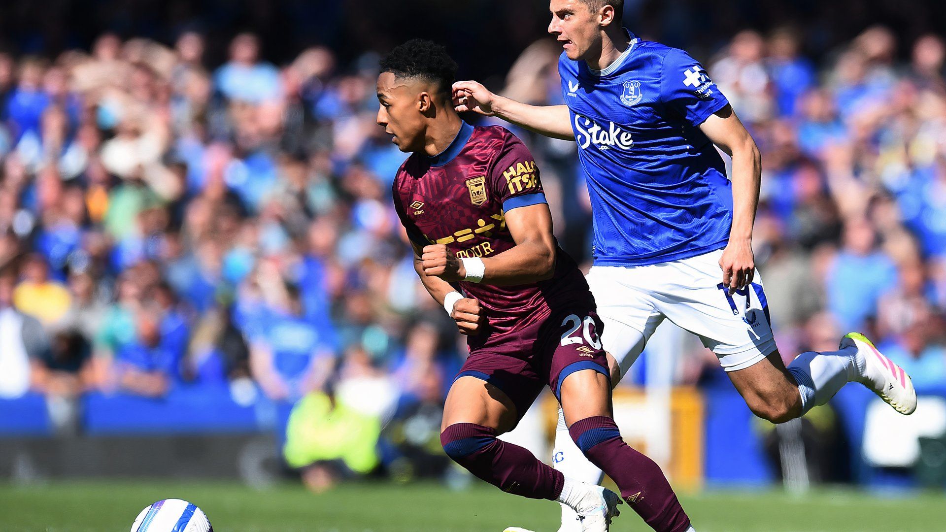 Omari Hutchinson for Ipswich Town