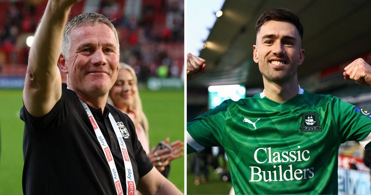 Phil Parkinson and Ryan Hardie