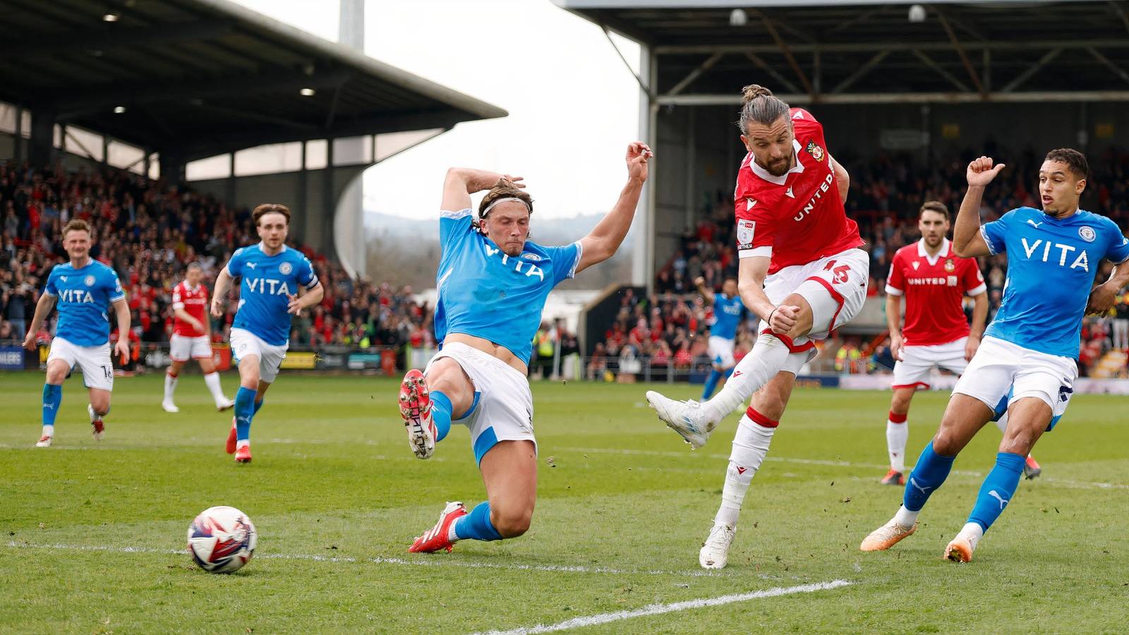The 14 best EFL League One centre-backs right now ranked