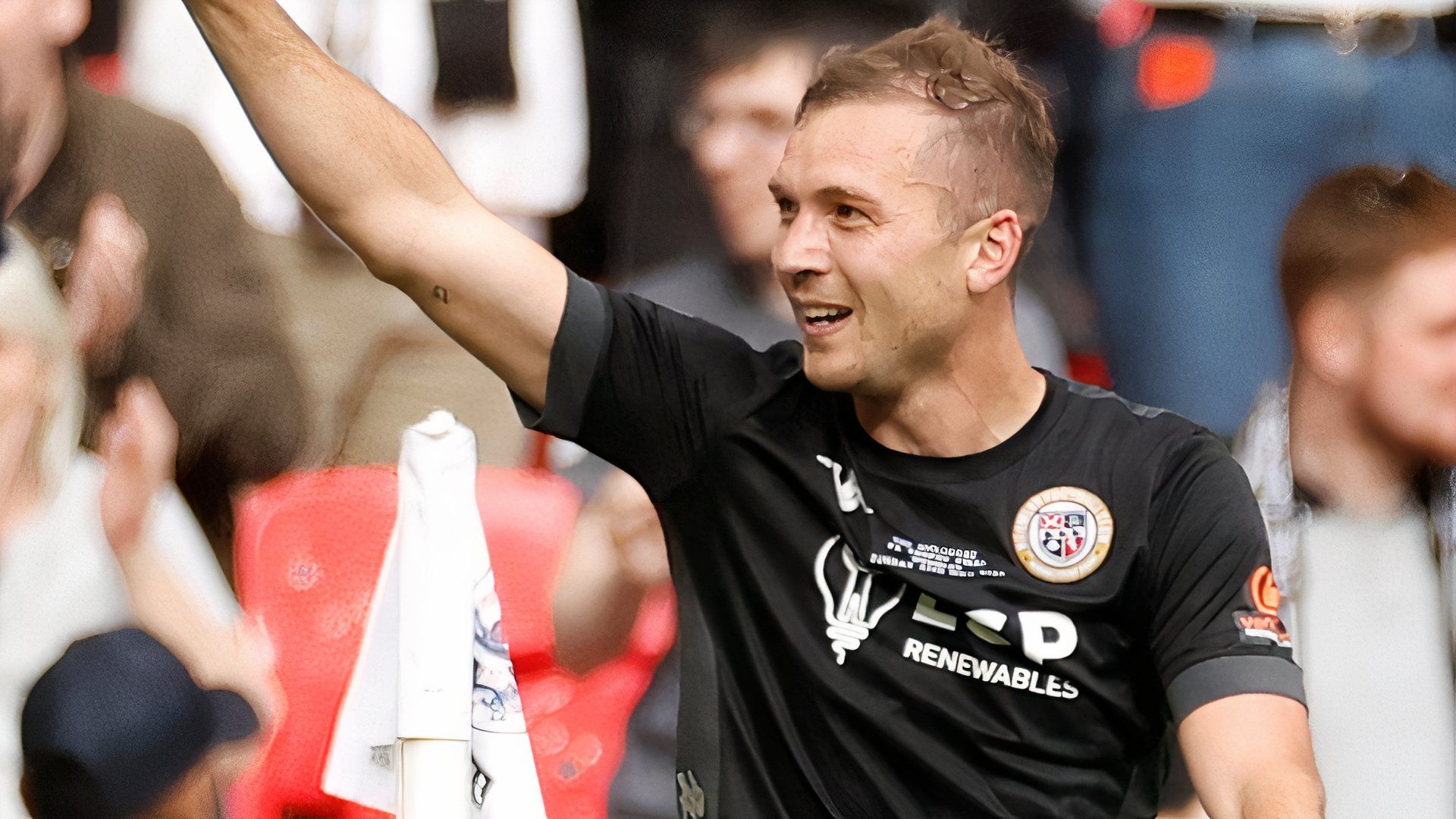 Tiền đạo Michael Cheek của Bromley, mục tiêu chuyển nhượng của Wigan Athletic.