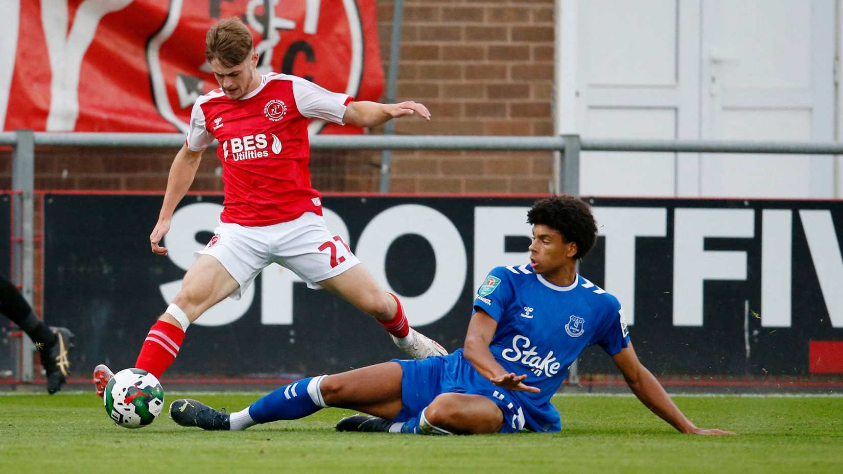 Reading FC plotting to sign Everton defender Reece Welch on full-time basis