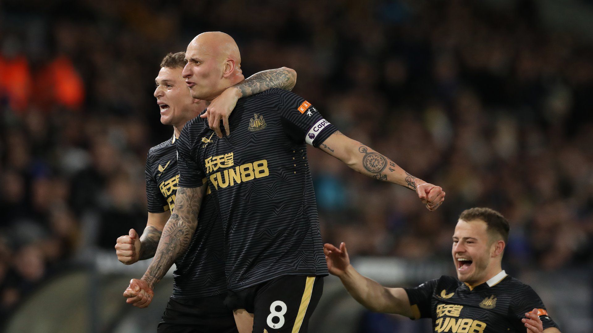 Shelvey celebrating scoring a goal for Newcastle United