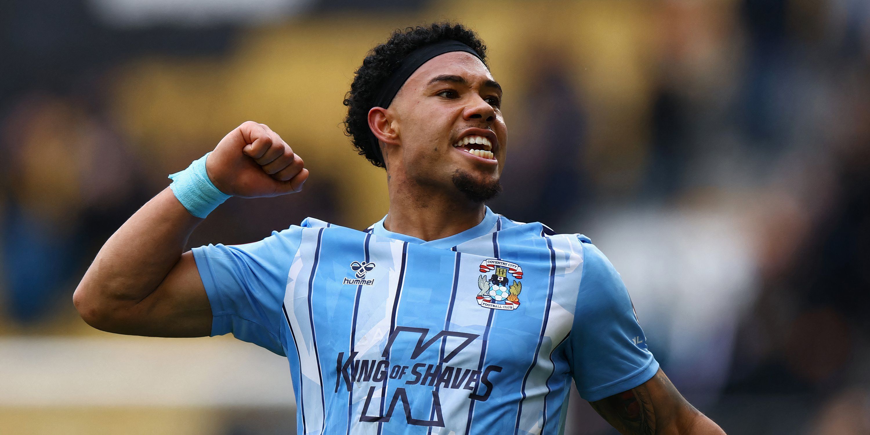 Bek Coventry City Milan van Ewijk akan pindah ke Vfl Wolfsburg dengan nilai tinggi