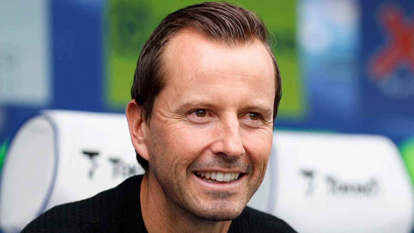 Julien Stephan jelaskan keputusan QPR saat melawan Oxford yang bikin fans bingung