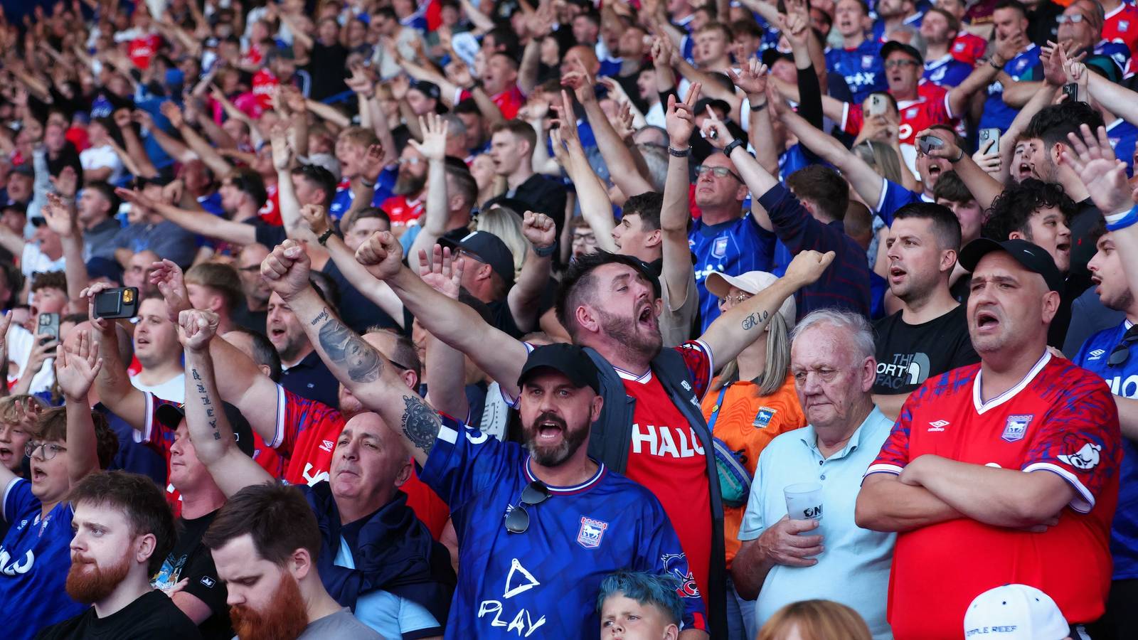 EFL Diminta Tindakan Terkait Situasi Tiket Ipswich Town dan West Brom