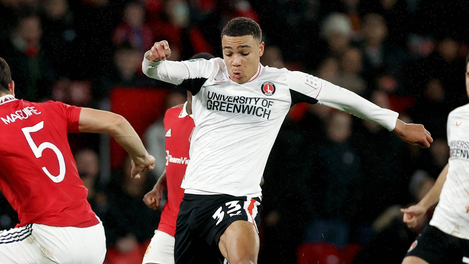 Miles Leaburn diperkirakan akan hengkang dari Charlton Athletic dengan klaim ‘£1m-£2m’